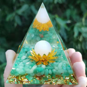 Crystal Ball Pyramid Crystal Gravel Epoxy Resin