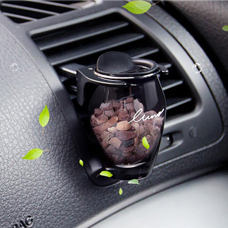 Car air outlet aromatherapy